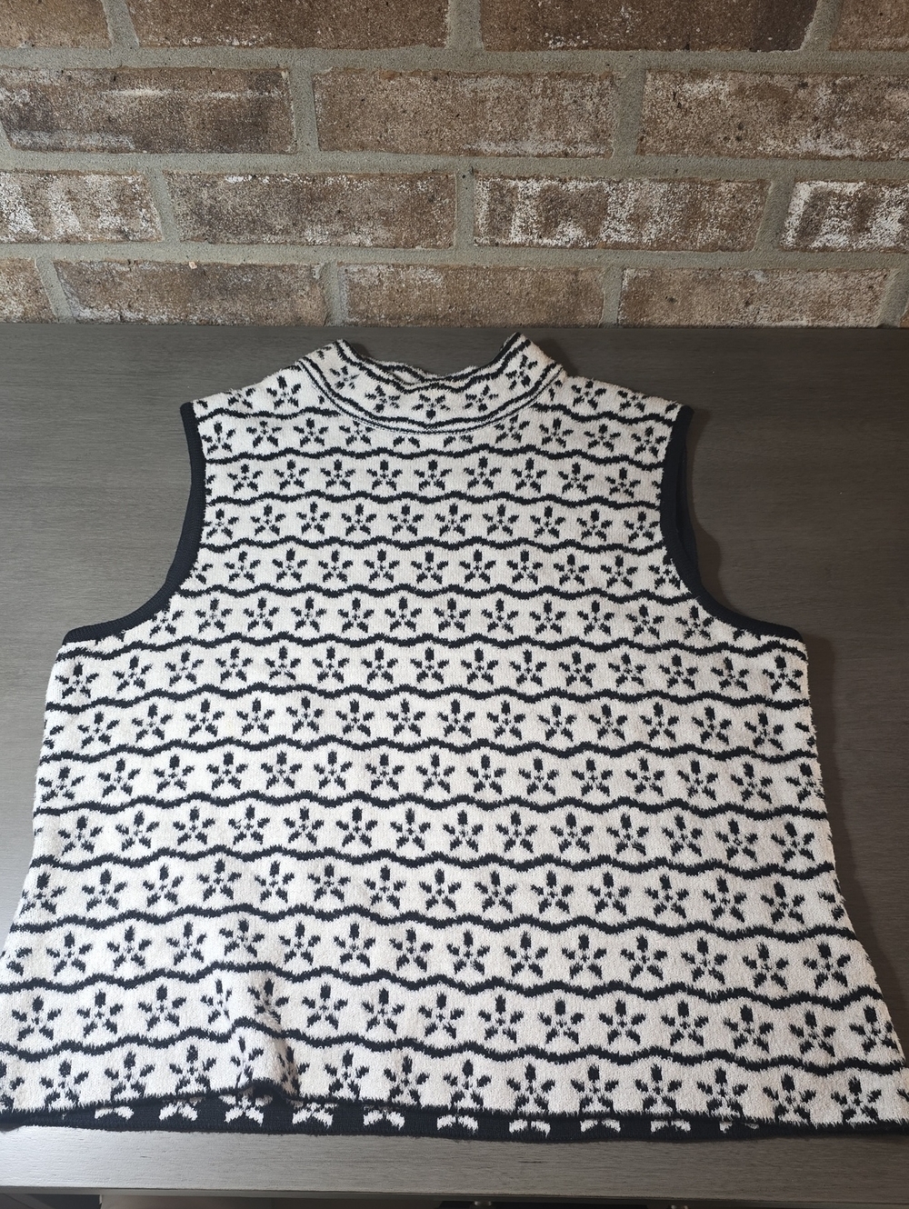 Y2k St. John sweater tank sz small
